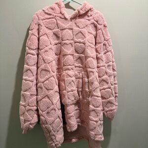 Cozy Pink Heart Patterned Hoodie